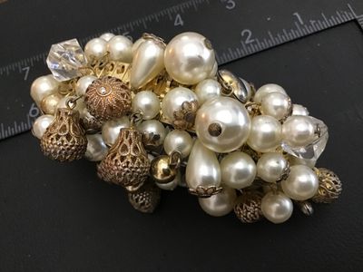 Vintage Faux Pearl & Filigree Cluster Stretch BraceletCha Cha