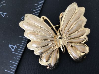 Vintage AAI Gold Tone Enamel Butterfly Brooch