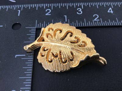 Vintage AAI Gold-Tone Textured Leaf Brooch