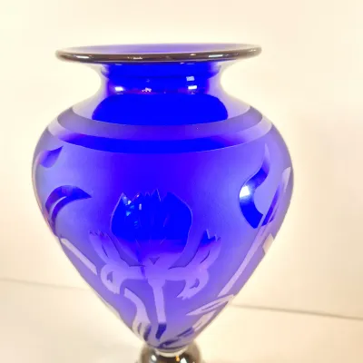 LOT 109: Steven Correia Artist Proof Acid-Etched Floral Art Glass Vase-13" Signed