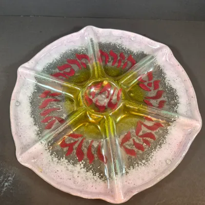 LOT 121: Art Glass Menorah by Stephen Schlanser, Fused-Art Glass Seder Plates & Etched Glass Dreidel