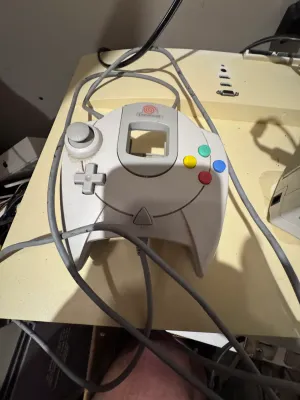 Sega Dreamcast Console Bundle with Two Controllers