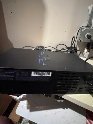 Sony PlayStation 2 Console SCPH-30001 with Controller & Memory Cards