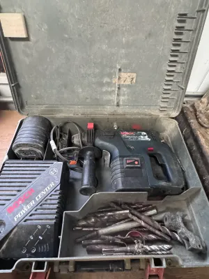 Bosch Annihilator 11225VSR 24V Cordless Rotary Hammer Drill Kit with Case