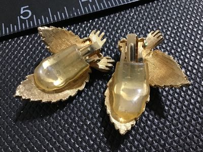 Vintage Gold-Tone Textured Leaf Clip-On Earrings with Faux Pearls
