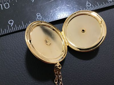 Vintage Gold-Tone Floral Locket Necklace with Aurora Borealis Rhinestone