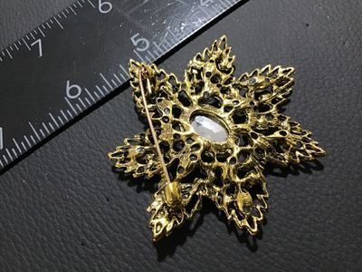 Costume Gold-Tone Aurora Borealis Rhinestone Starburst Brooch