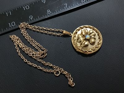 Vintage Gold-Tone Floral Locket Necklace with Aurora Borealis Rhinestone
