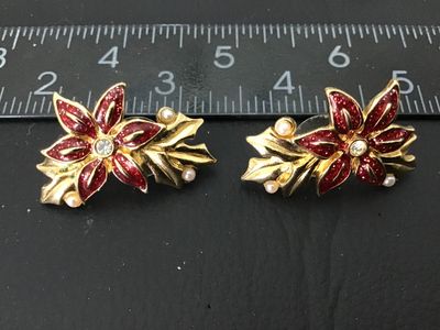 Vintage Avon Christmas Poinsettia & Holly Post Earrings