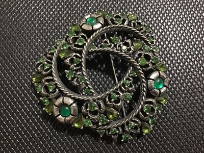 Vintage Florenza Green Rhinestone Brooch & Clip-On Earrings Set