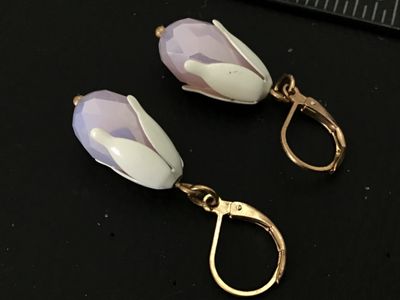 Vintage Style Pink Faceted Glass Tulip Bud Leverback Earrings