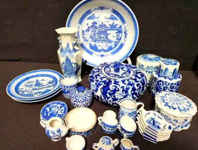 VINTAGE BLUE AND WHITE DISHES 
