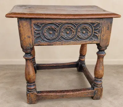 ANTIQUE WOODEN STOOL