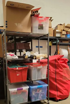 MYSTERY LOT OF CHRISTMAS ITEMS AND MORE