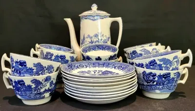 WOOD & SONS TEA CUPS "WOODS WARE" BLUE WILLOW PATTERN 