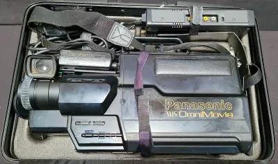 PANASONIC VHS OMNIMOVIE CAMCORDER