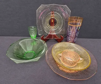 VINTAGE COLORED GLASSWARE