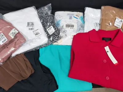 WOMEN'S CLOTHING LOT (SIZES 16 L, XL) TALBOTS, LANDS END