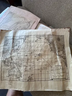Sale Photo Thumbnail #152: A vintage World War II era military map of the Pacific Ocean ('Stille Oceaan') written in Dutch, titled 'Hoe groot is de Pacific?'. The map features a detailed legend ('Verklaring') indicating Allied and Japanese naval bases, airfields, and the operationa