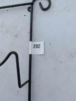 Black Metal Plate Display Rack