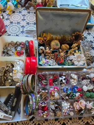 Sale Photo Thumbnail #154