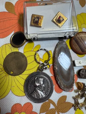 Vintage Collectibles Lot: Napoleon Paris Keychain, US Pin, Agate & Ephemera