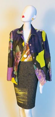 CHRISTIAN LACROIX
Vintage  3 piece suit.
MINT!