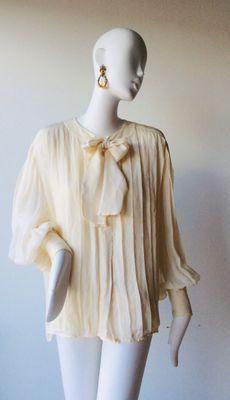 CHANEL Vintage Pussy Bow Silk Blouse.
MINT!