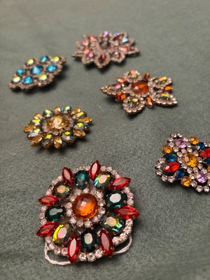 Sale Photo Thumbnail #94: Collection of vintage rhinestone brooches .