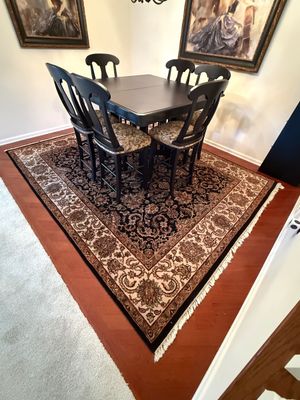 Hand-Made Wool Sultanabad Oriental Rug (Approx. 8' x 10')