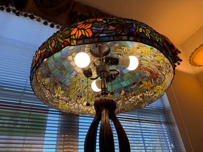 Large Tiffany-Style Stained Glass Table Lamp