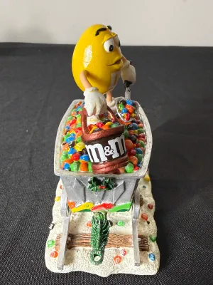 Danbury Mint M&M's Christmas Ferris Wheel Figurine