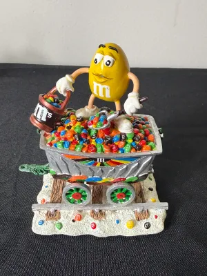 Danbury Mint M&M's Christmas Ferris Wheel Figurine