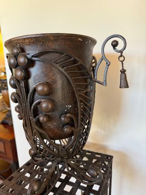 Decorative Metal Urn Planter