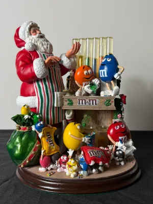 Danbury Mint M&M's Christmas Ferris Wheel Figurine