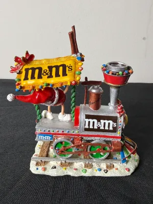 Danbury Mint M&M's Christmas Ferris Wheel Figurine