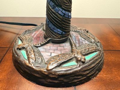 Tiffany-Style Dragonfly Stained Glass Table Lamp