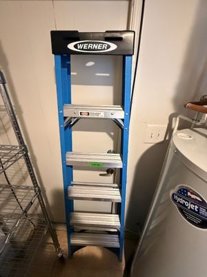 Werner 6 ft. Fiberglass Step Ladder