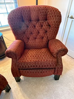 Pair of Genuine La-Z-Boy Tufted Recliners