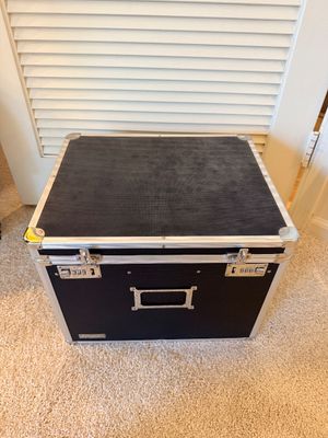 Vaultz Locking Storage Chest