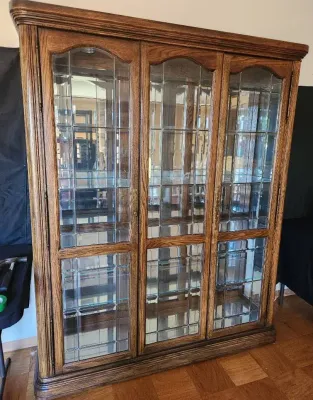 LARGE AMERICAN OF MARTINSVILLE CURIO CABINET 