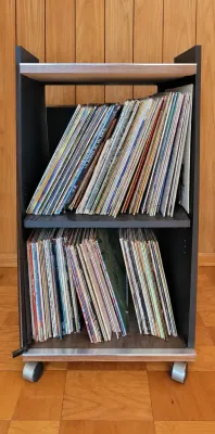 TWO-TIER ROLLING STEREO WITH COLLECTION LP RECORDS