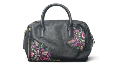 Sale Photo Thumbnail #28: Vera bradley purse