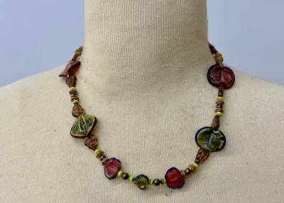 Sale Photo Thumbnail #11: Glass bead necklace
