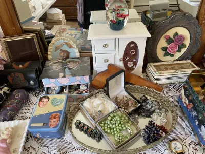 Sale Photo Thumbnail #236