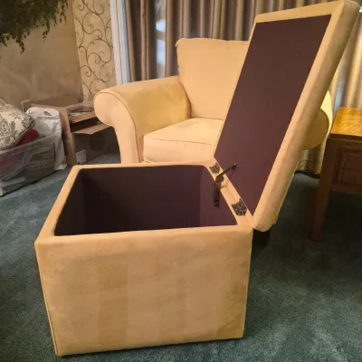 LOT 26L: Broyhill Pale Yellow Microfiber Chair & Storage Ottoman with Side Table & Lamp