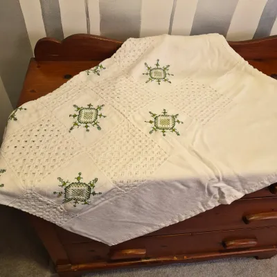 LOT 16X: Ladder-Back Rush Seat Chair with Collection of Vintage Linens