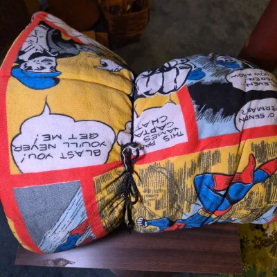 LOT 177B3: Vintage 1975 Superman Sleeping Bag-National Periodical Publ. -Child Sized