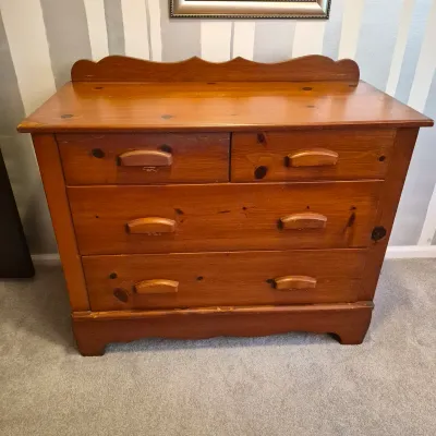 LOT 15X: Antique Solid Wood Chest of Drawers