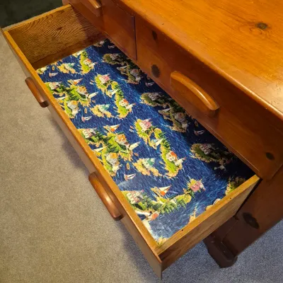 LOT 15X: Antique Solid Wood Chest of Drawers